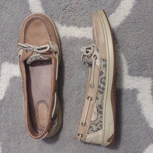 Sequin cheetah side print Sperry Top Sider size 7